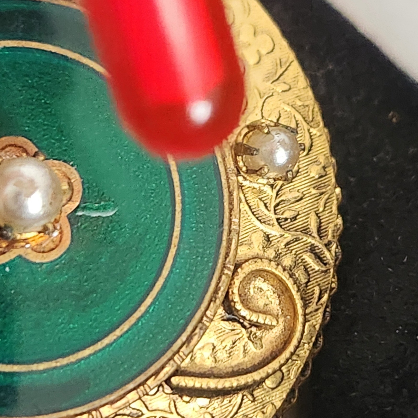Antique Victorian Style Gold Tone Green Enamel Seed Pearl Round Floral pendant