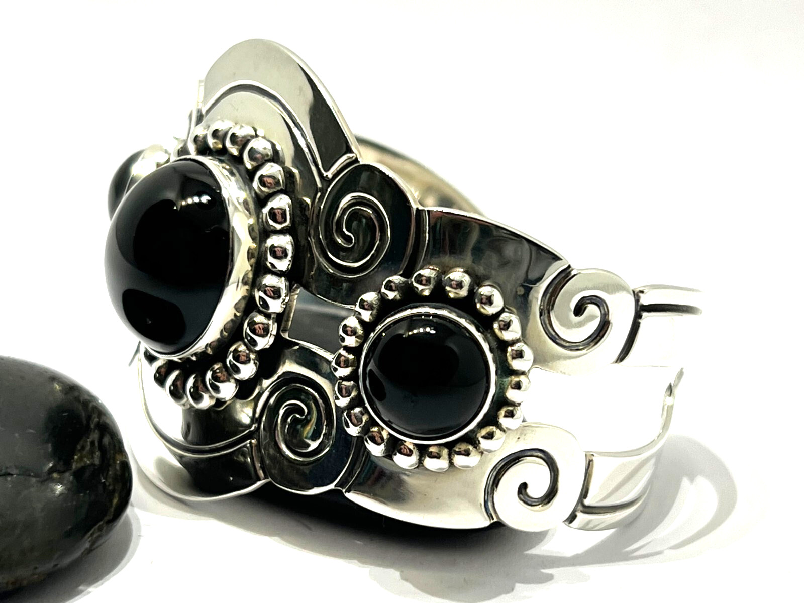 Vintage ATI Mexico cuff bracelet 925 Sterling silver Black Onyx heavy