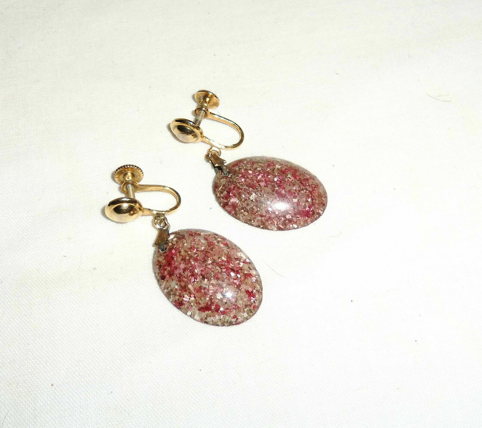 screw back earrings vintage dangle flecked plastic disk 1 1/2″ across