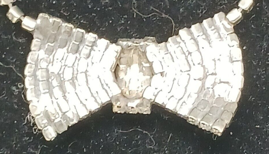 1960’s Rhinestone Bow Necklace Silver Tone Vintage Statement 17.5 in #J11-Pu