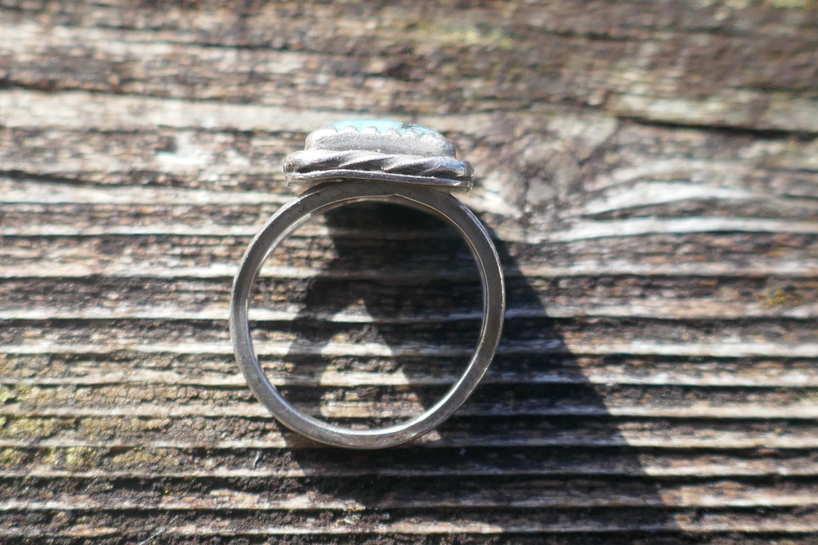 Vintage Southwest Style Sterling Silver & Turquoise Ring – Size 4.25
