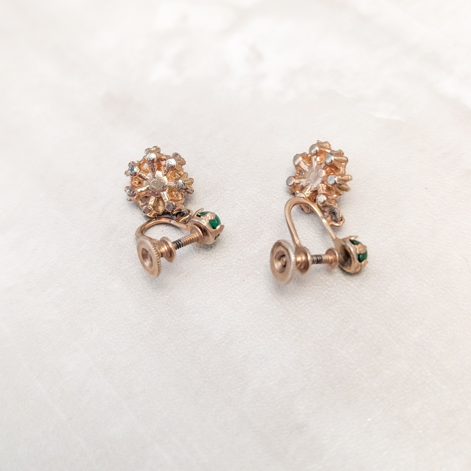 Vintage Screw On Earrings Green, Red, Clear, Gold Tone Regal Dangle Earrings