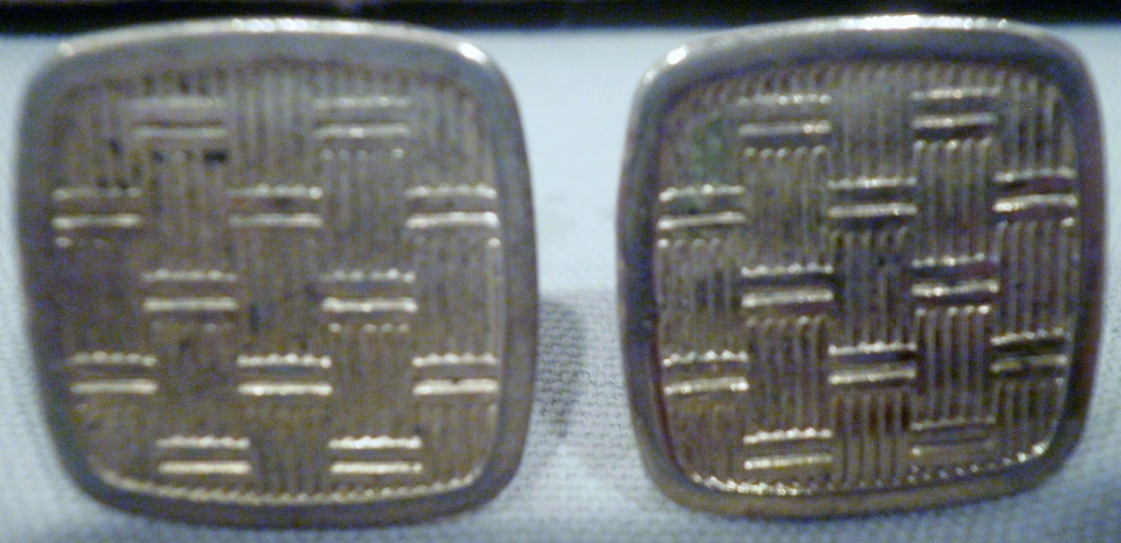 Vintage Gold Tone Woven Design Tie Clip Bar and Cuff Links