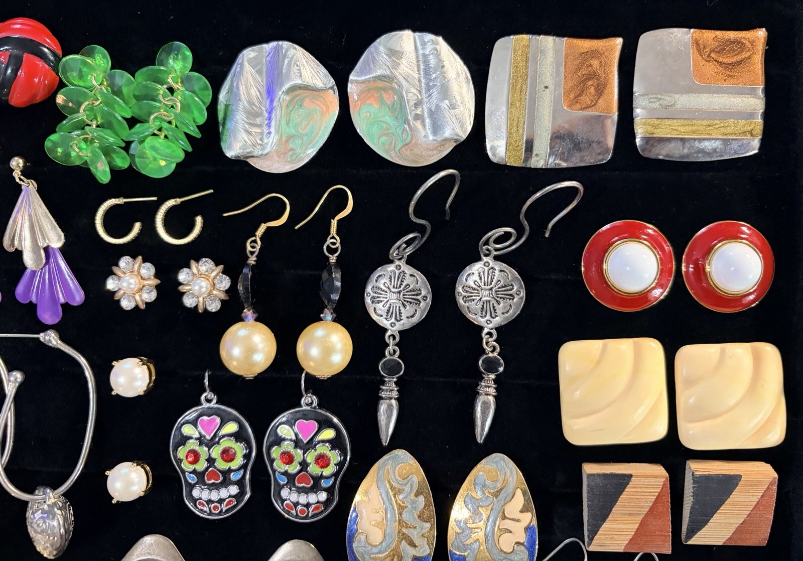Lot Of 37 Pairs. Vintage & Mod Estate Earrings. Kate Spade, Monet, And More!