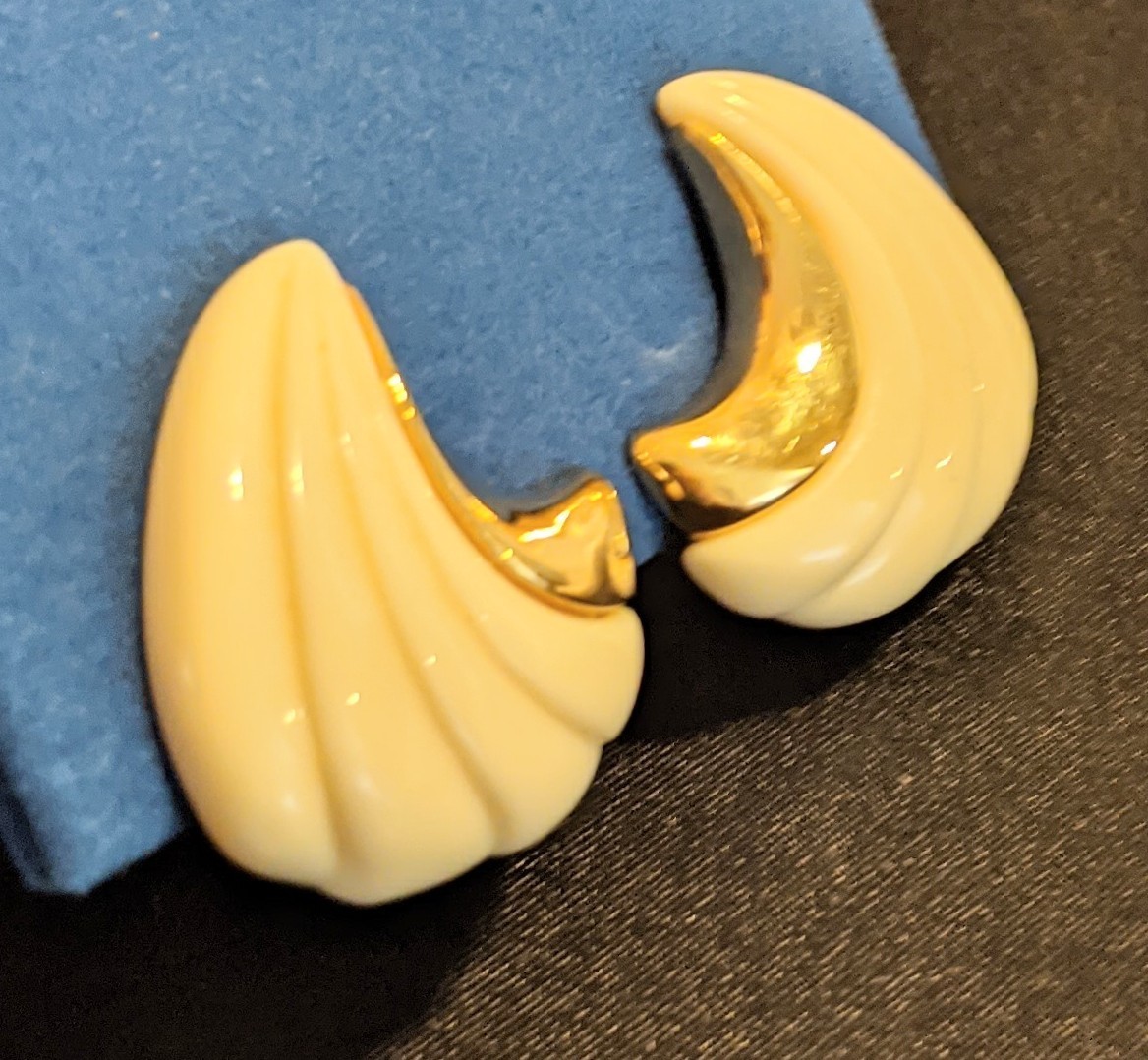 Vintage Monet Gold Tone & Ivory Acrylic/Lucite Scalloped Swirl Clip-on Earrings