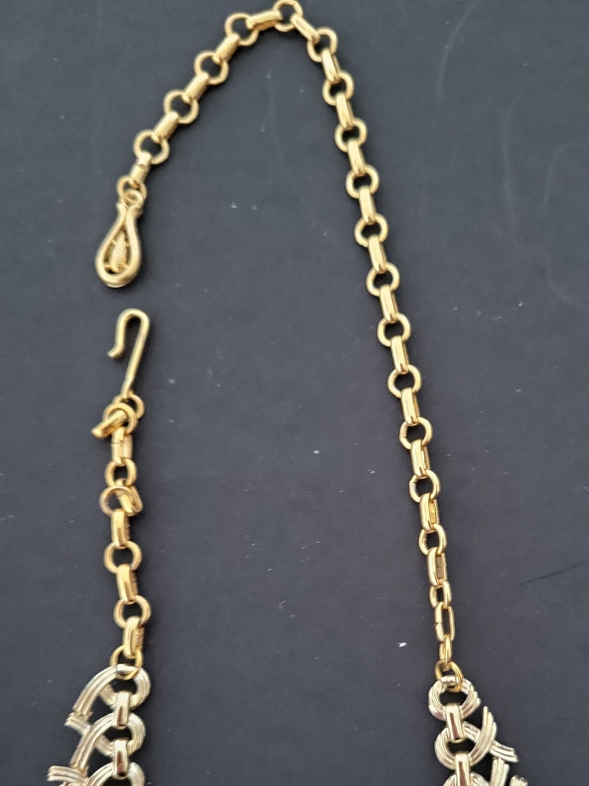 Vintage Gold Tone Blue Rhinestone Choker/Necklace w/Hook Clasp