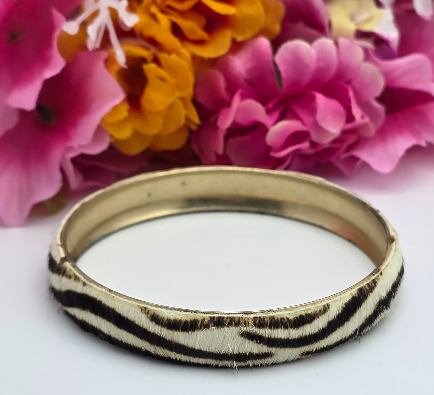 Vtg. Zebra Animal Print Furry Bangle Bracelet Gold Tone Faux Fur Statement 8.25″