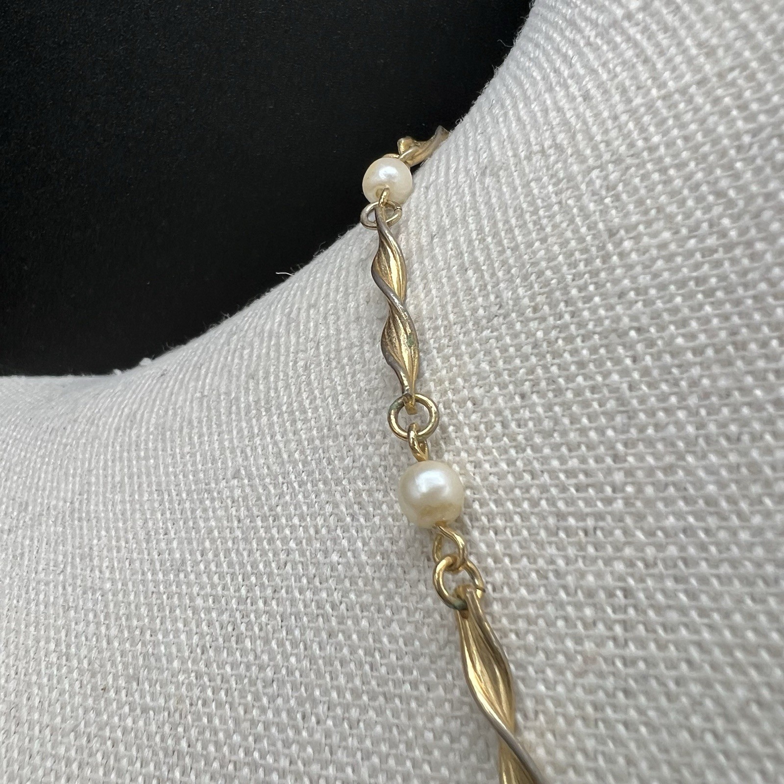Horse Cameo Convertible Brooch Pendant Necklace Gold Tone Faux Pearl Vintage