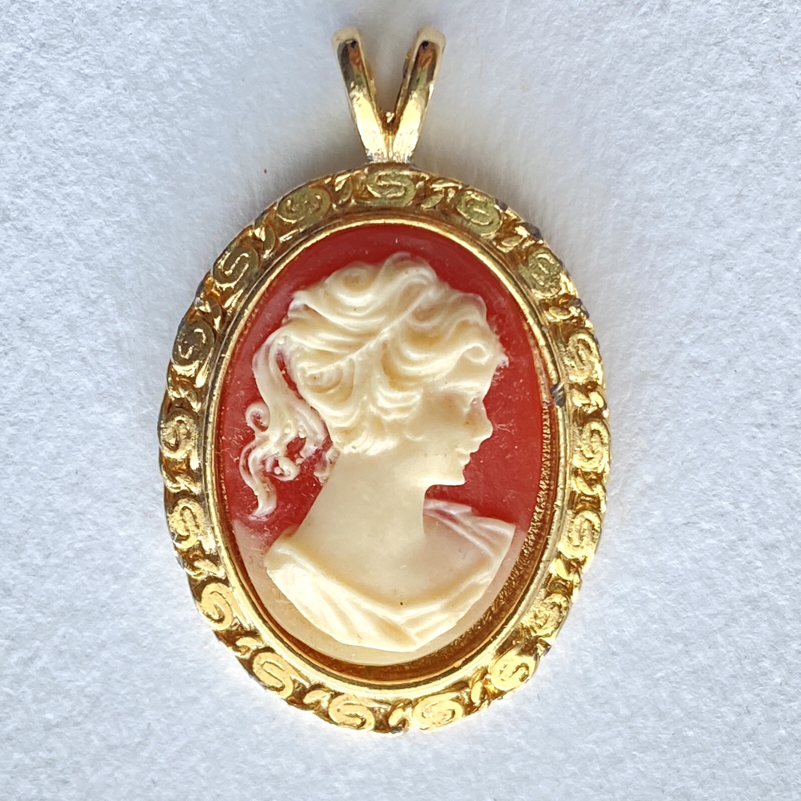 Vintage Romantic Cameo Woman Portrait Gold Tone Faux Orange & Cream Pendant