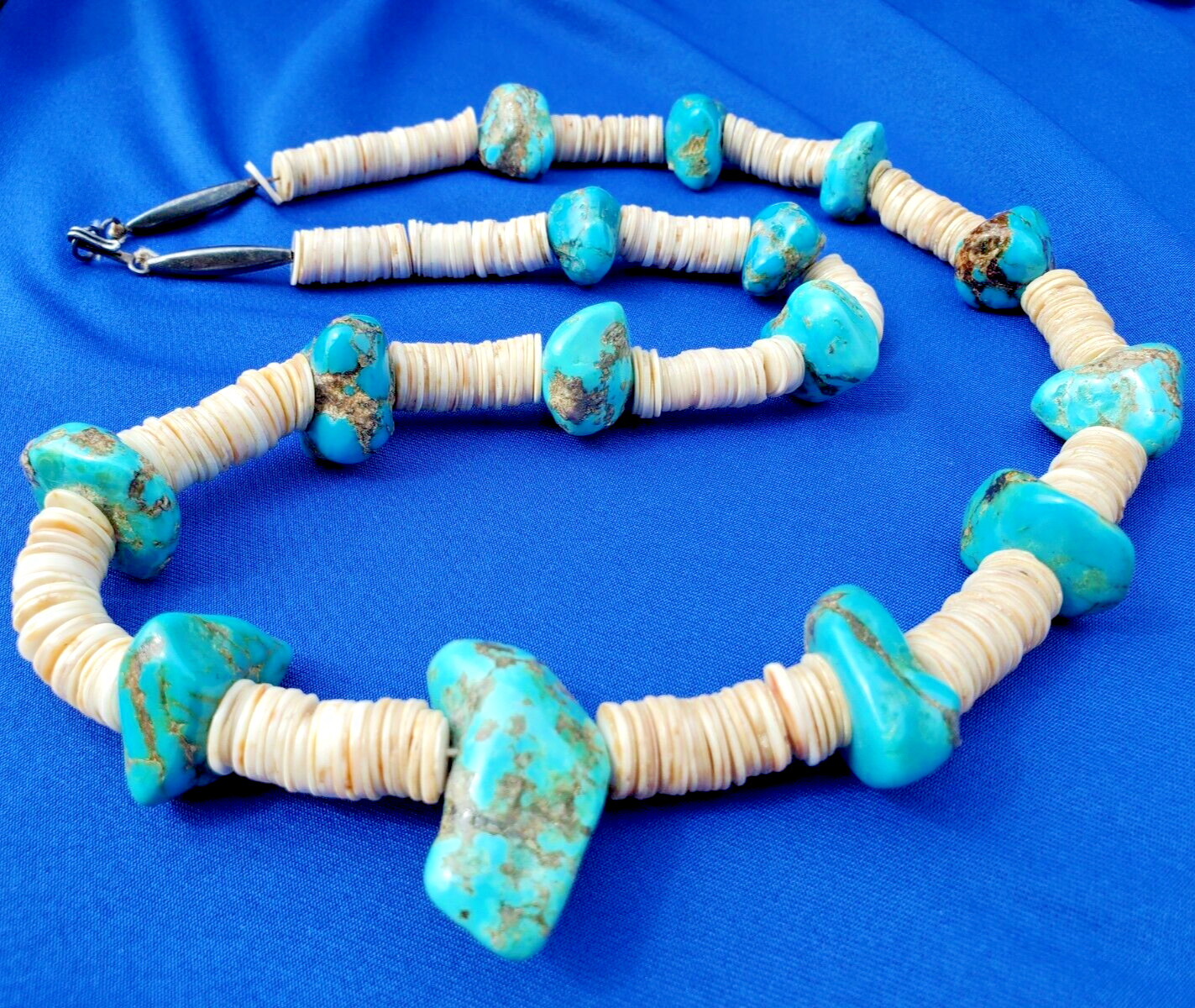 NATIVE VINTAGE SANTO DOMINGO TURQUOISE WHITE SHELL STERLING SILVER NECKLACE 28″
