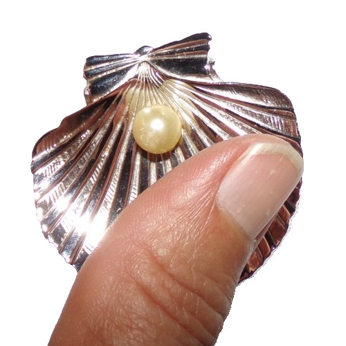 CROWN TRIFARI signed clamshell shaped pin with faux-NICE!!