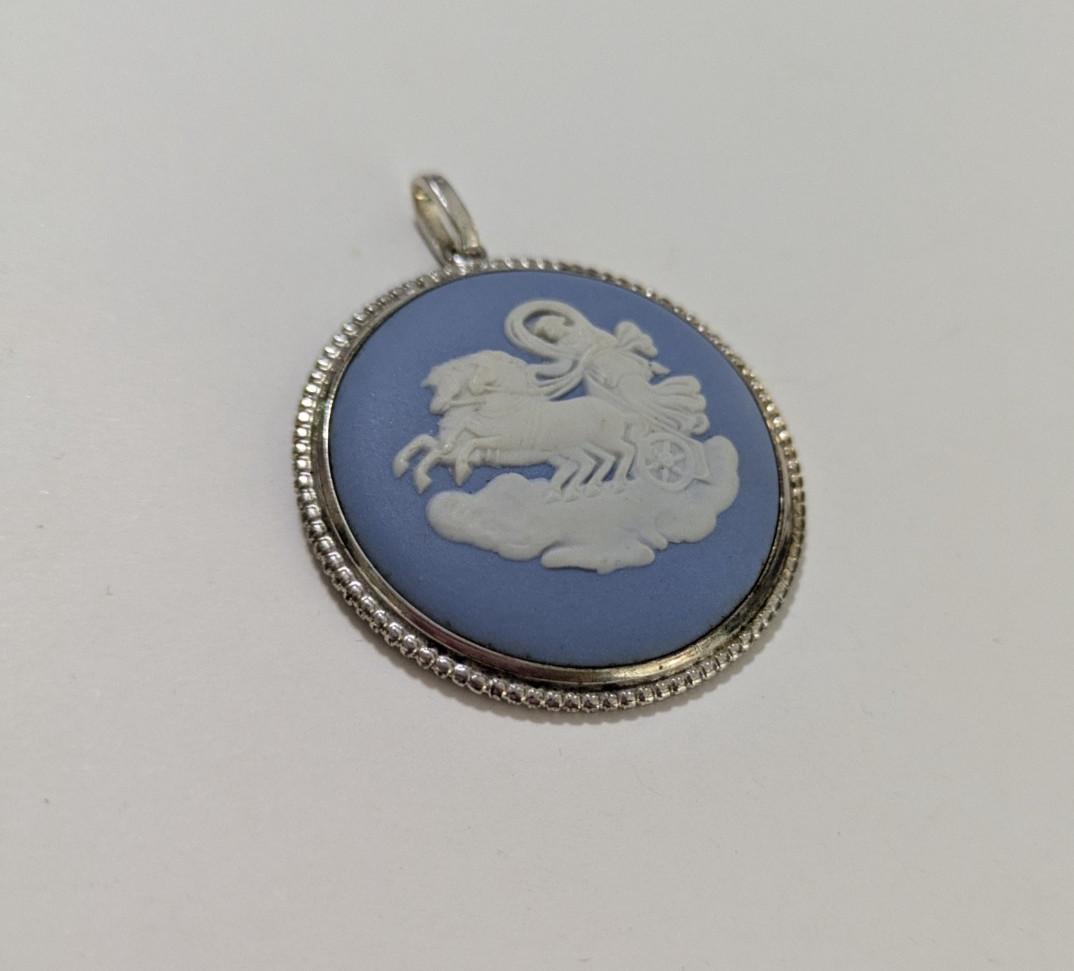 Wedgwood Cameo Pendant Horse & Chariot # B67 Sterling Silver England VINTAGE