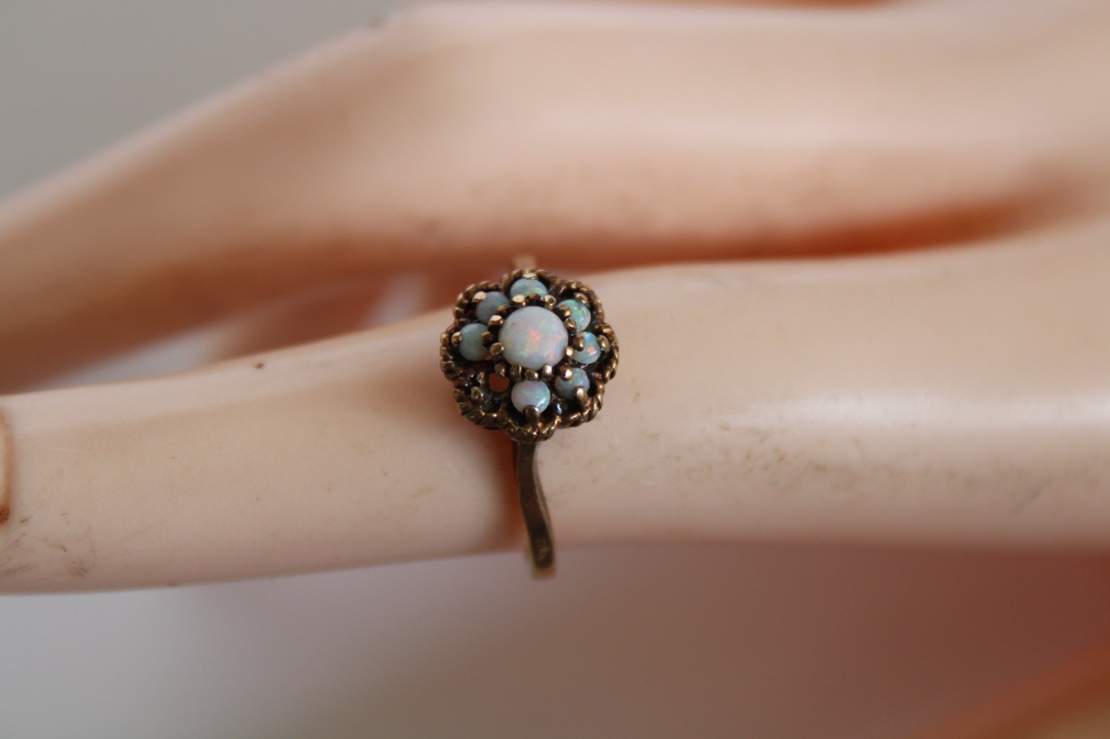 Vtg 10K Yellow Gold & Fire Opal Floral Cluster Ladies Estate Ring, 2.25g -S: 5.5