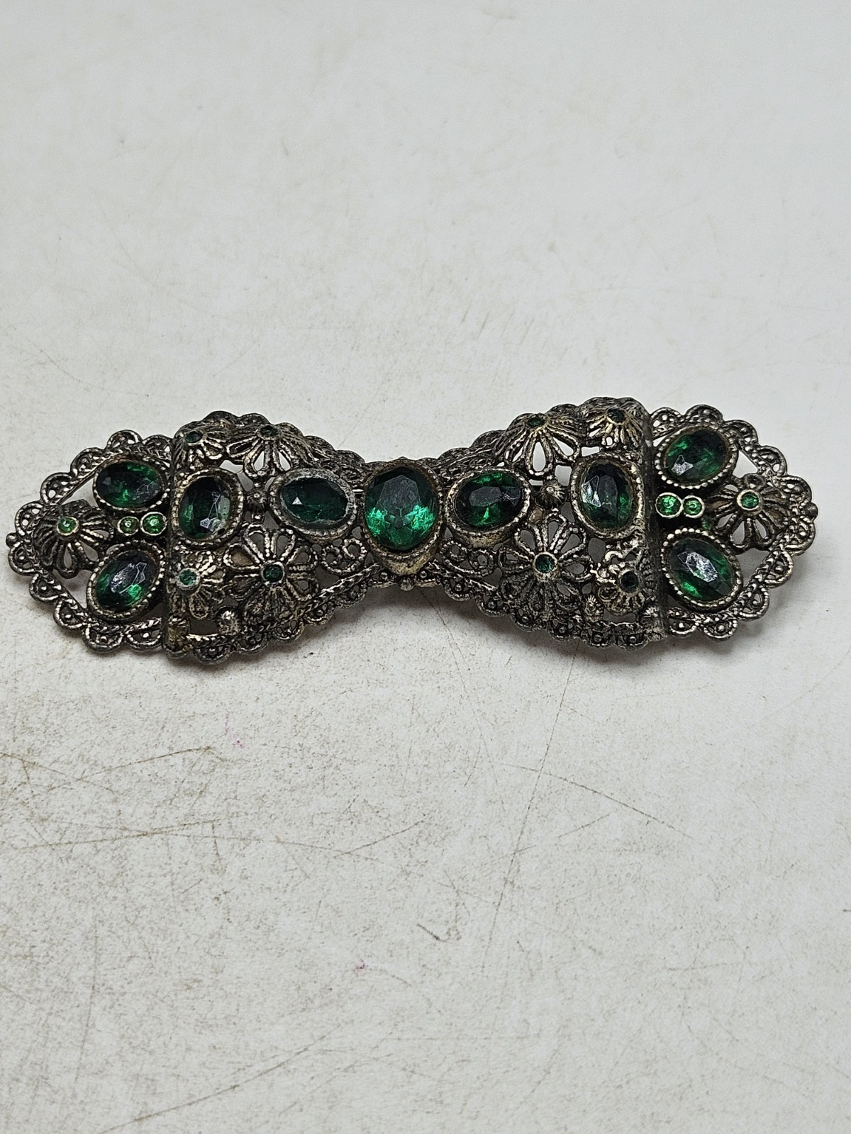 Vintage New England Glass Works (?) Green Rhinestone And Filligree Bow Brooch,
