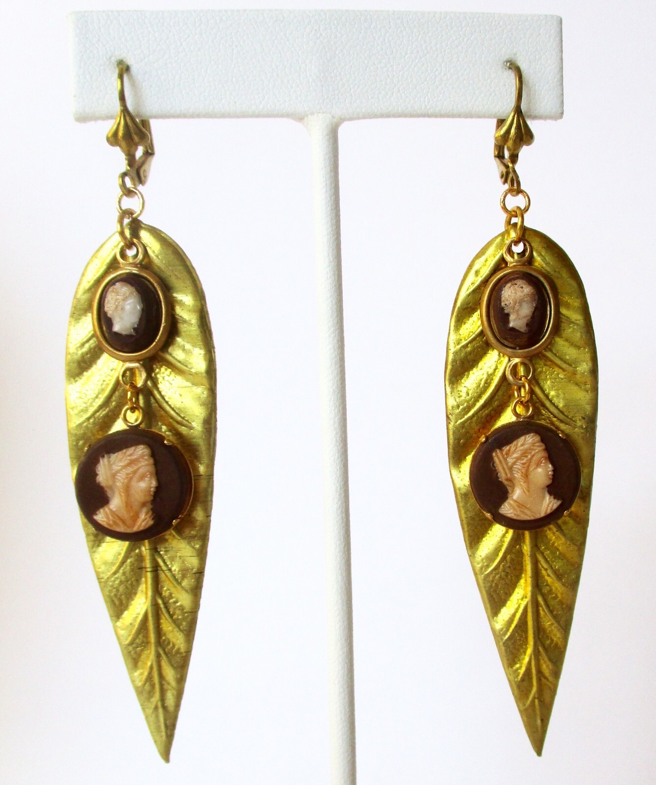 Vintage Jewelry Set: Brass Leaf Necklace With Cameos & Matching Earrings/Boho/