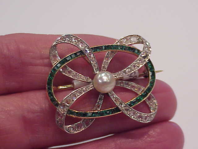 ART DECO 18K GOLD ROSE CUT DIAMONDS & EMERALDS & PEARL BROOCH LATE 1800’S