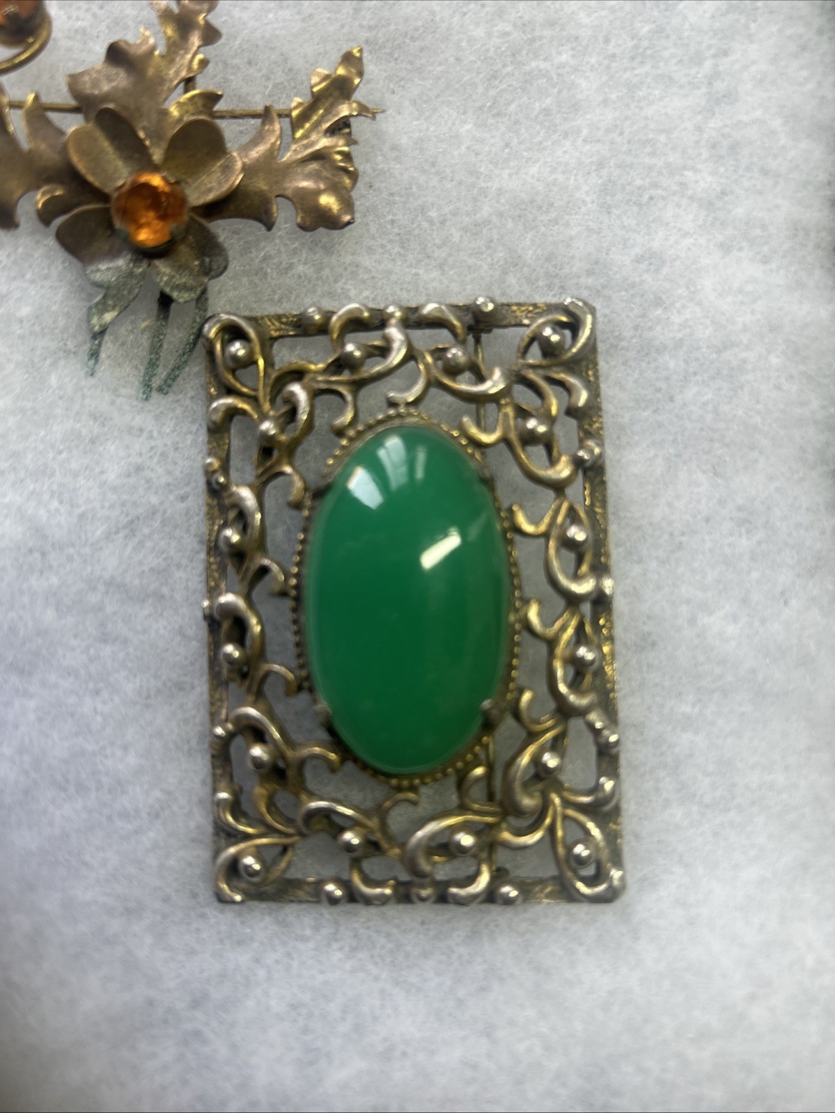 (2) Vintage Brooches 1940’s Unknown Metal Amber Stones Green Oval Stone