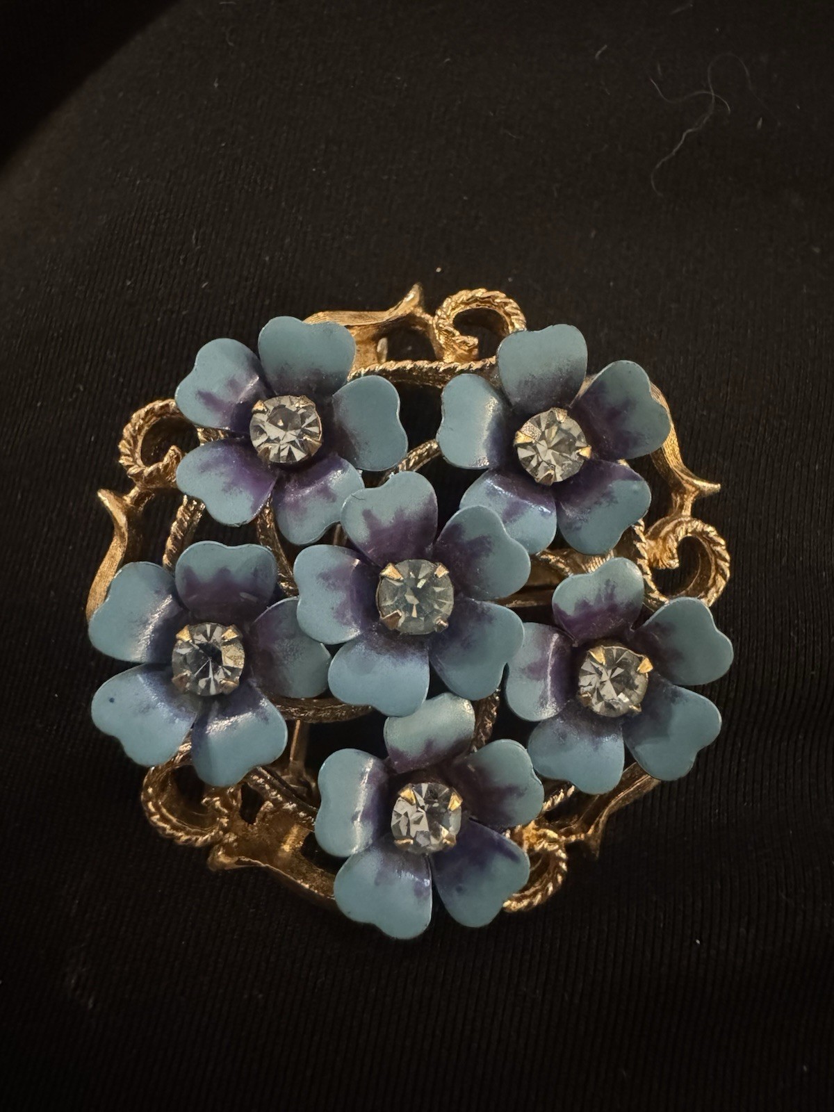 Avon Brooch Or Pendant With Blue And Purple Flowers With Rhinestones Gold Tone