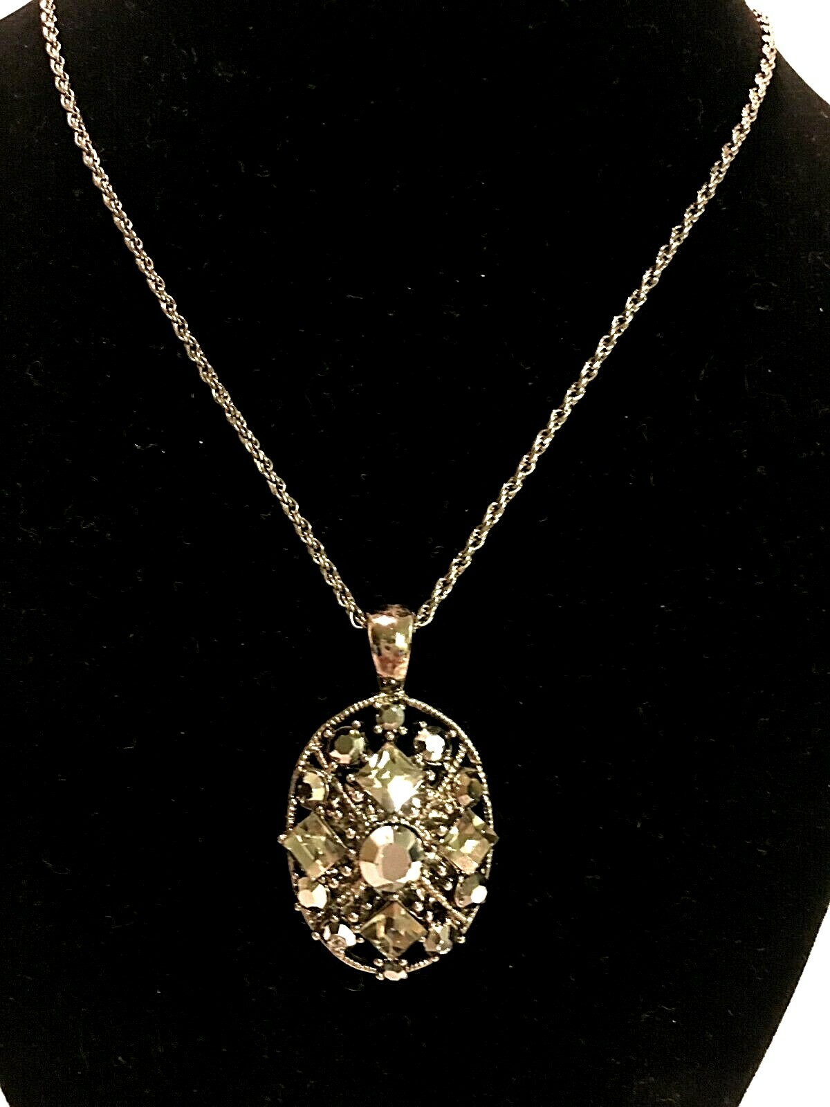 Very Stunning Vintage Premiere Design Gray Or Pewter Chain With Oval Gray Rhines