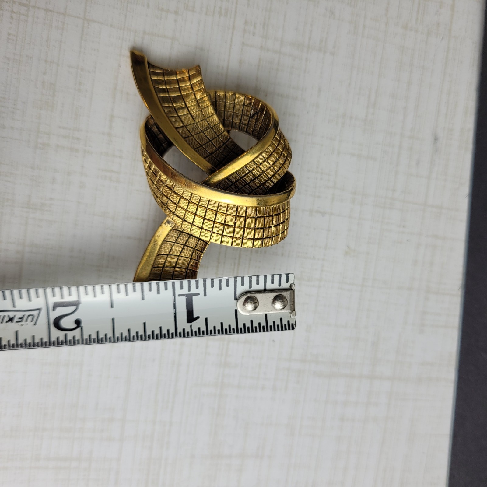 Vintage Textured Pretzel Knot Brooch Antique Gold Tone With Light Black Wash