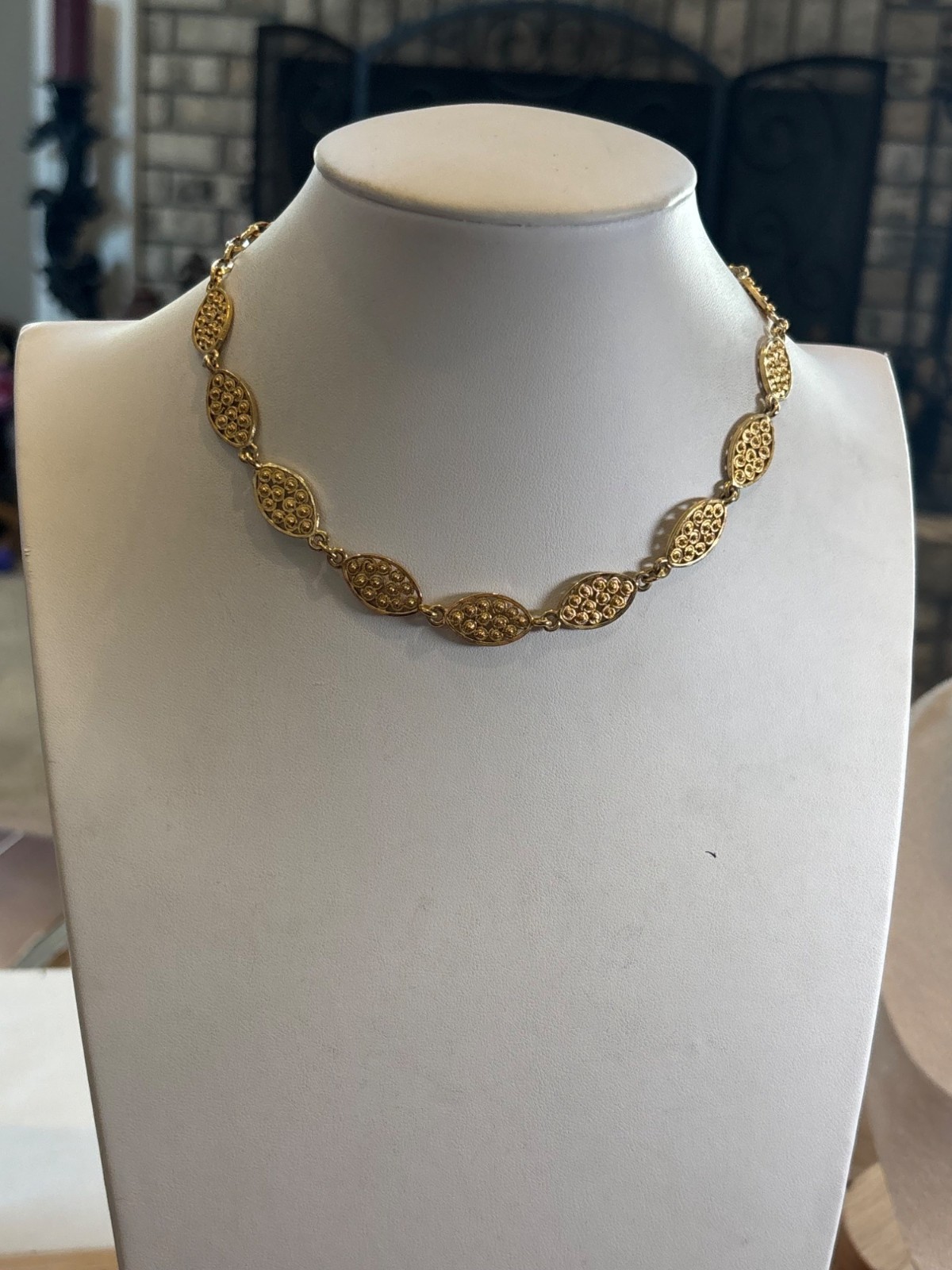 Vintage Gold-Tone Oval Link Necklace With Filigree Design & Hook Clasp