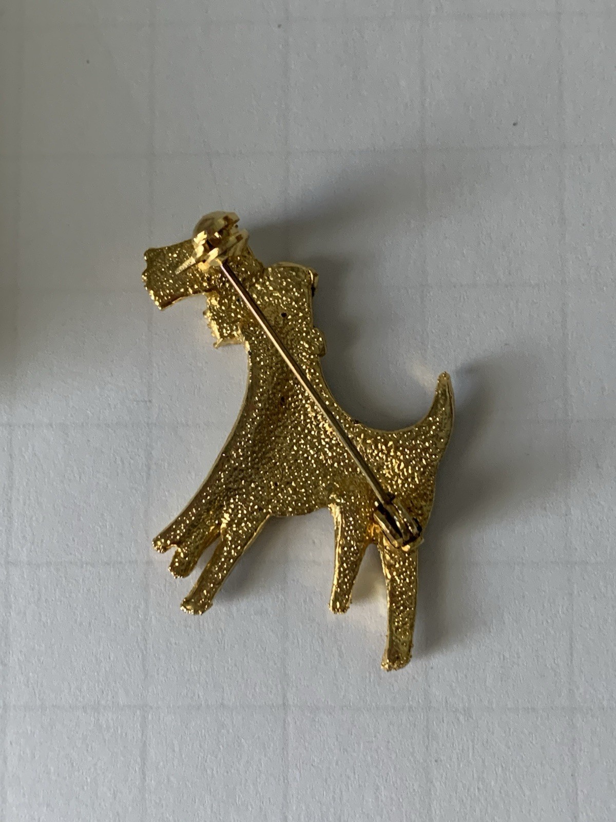 Vintage Airedale Terrier Dog Black Cream Enamel Gold Tone Brooch Pin