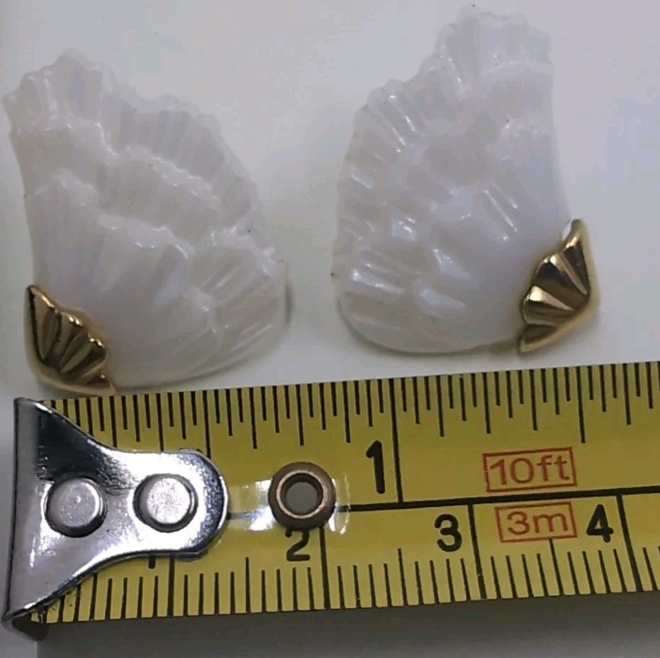 Vintage Avon Earrings Oyster Shell Pattern White Acrylic And Goldtone 1980s Mint
