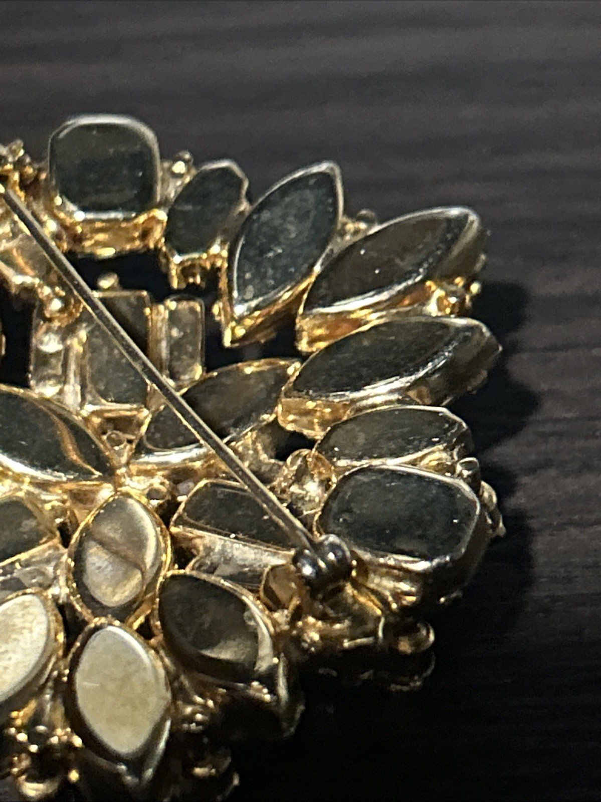 RARE STUNNING WEISS Gold PLATE Tiered Baguette Champagne Stones Brooch Pin