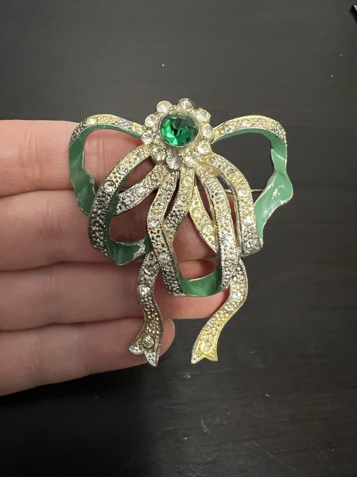 Vintage 1940’s Green Enamel Ribbon Bow Rhinestone Brooch Silver Tone Nice!