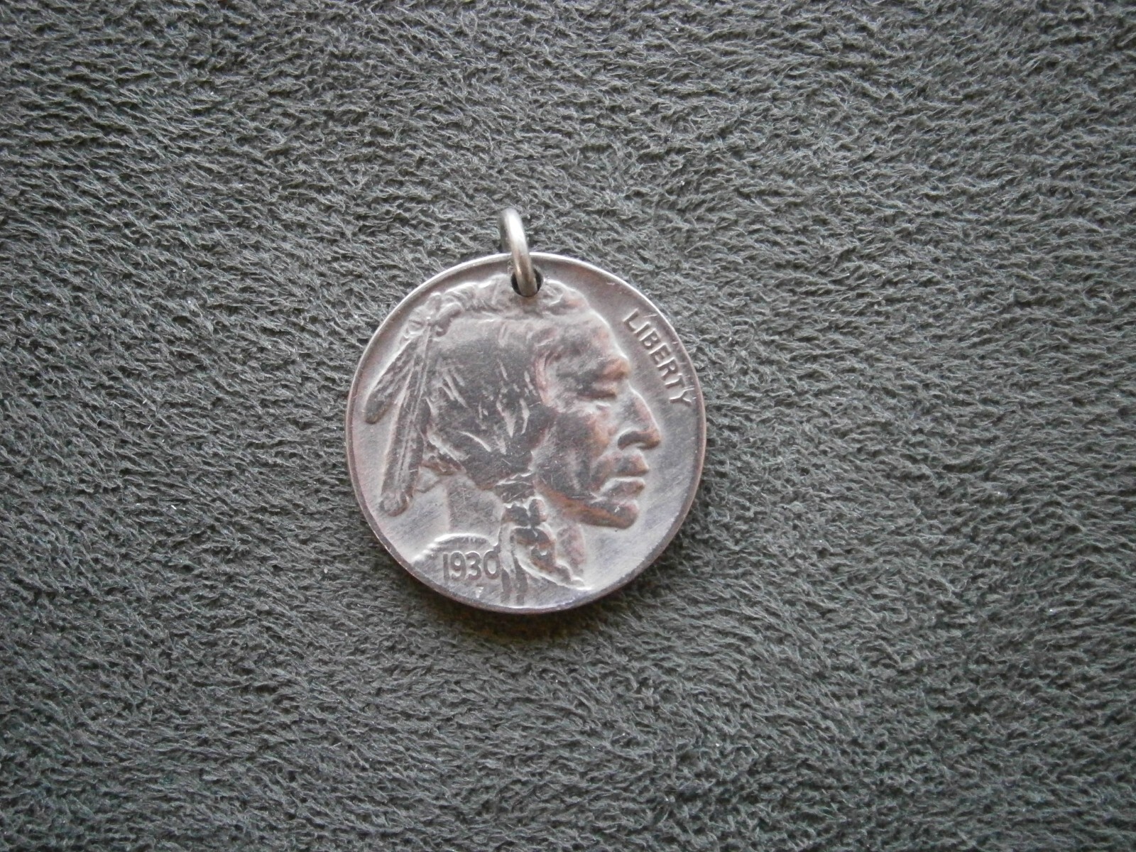 Indian Head Buffalo Nickel US 5 Cents Coin Vintage Bracelet Charm ~ 1930 ~ 3.5g