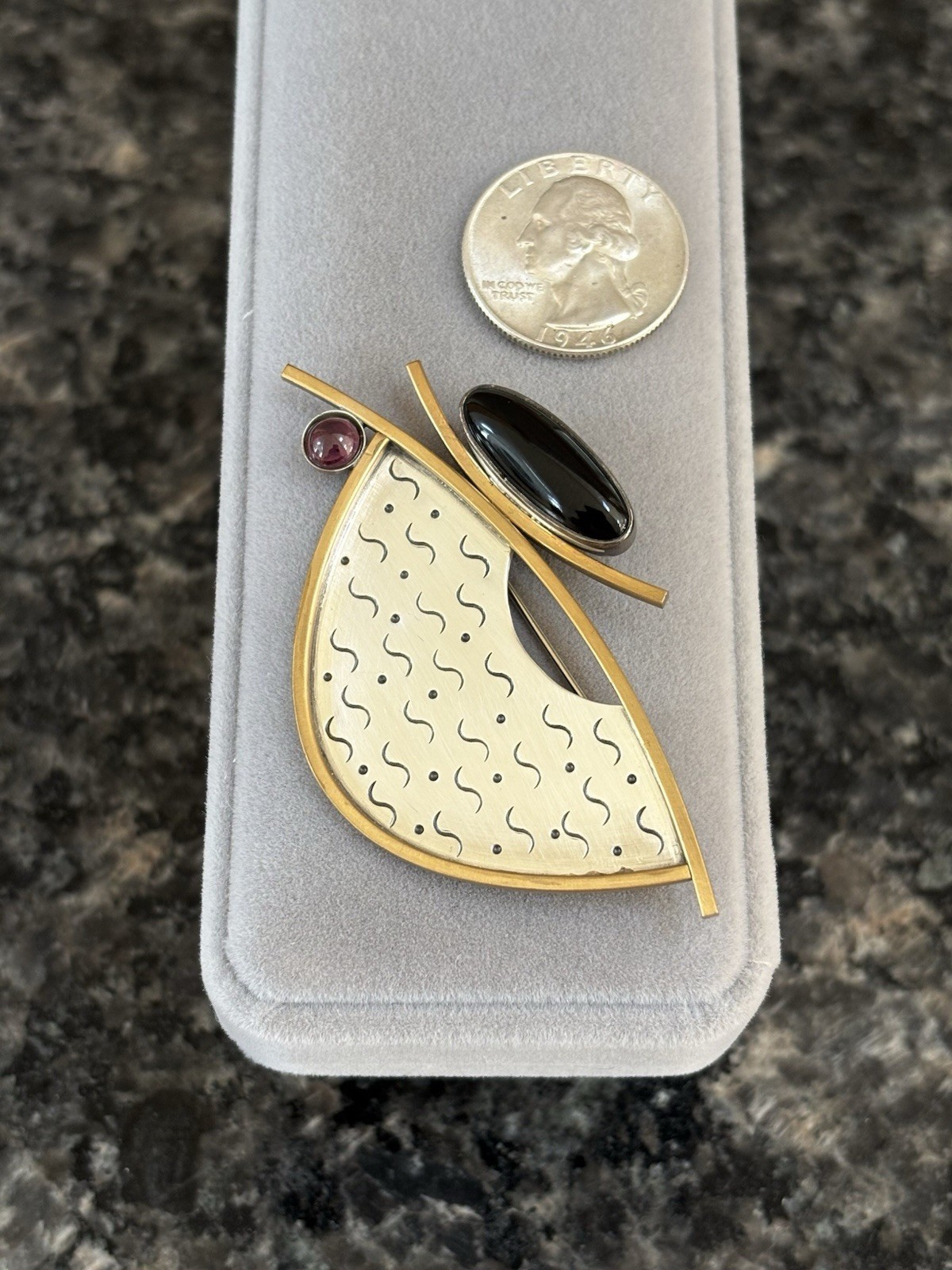 Artisan Deborah CLOSE Sterling Silver Mixed Metal Garnet Onyx Modernist Brooch