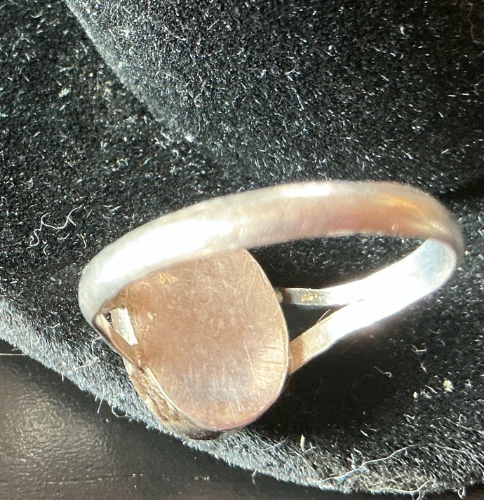 Vintage 70’s Silver Ring Off White Stone Hand Crafted Size 5 1/2 Small Simple