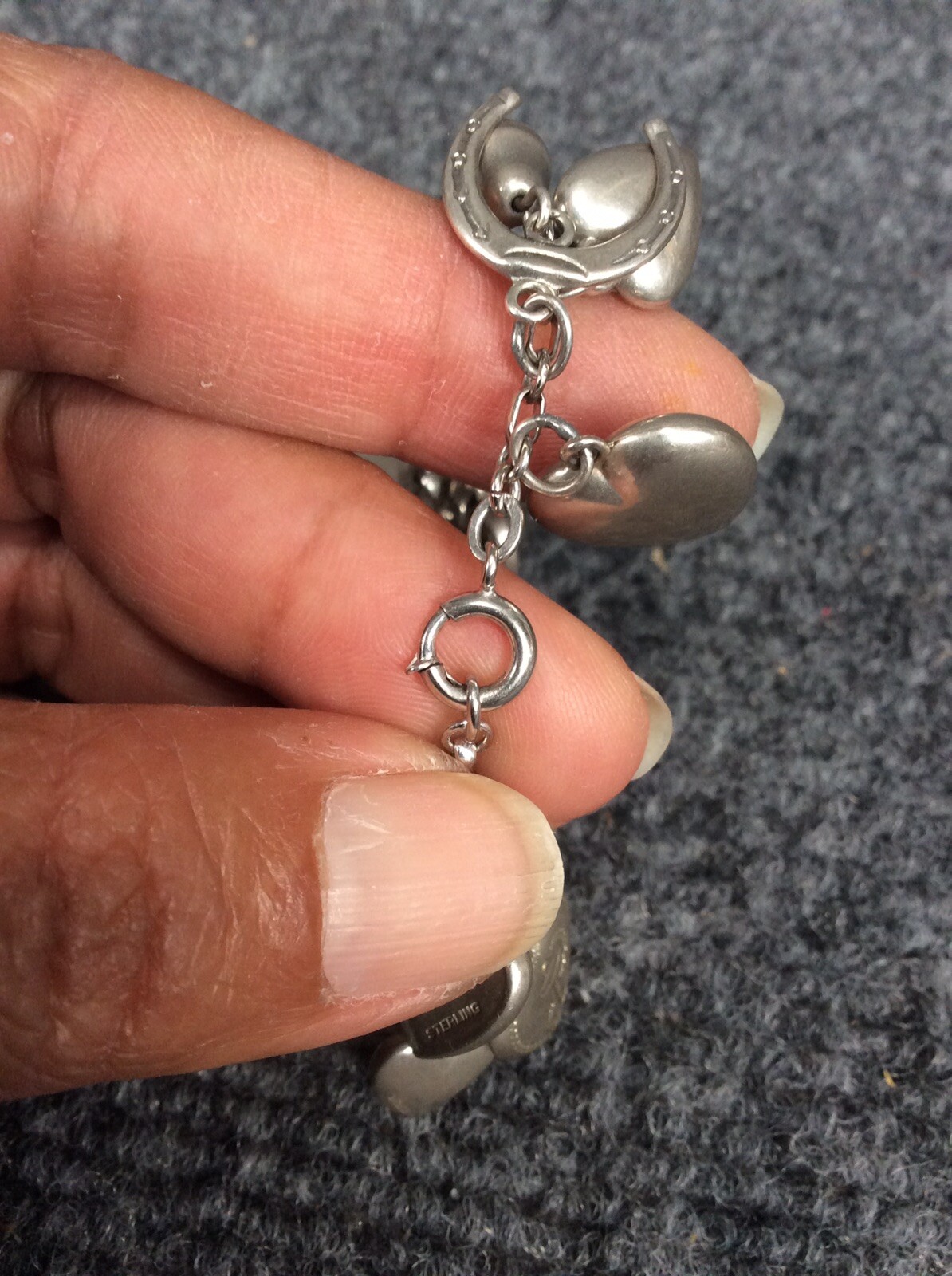 Beautiful vtg Victorian sterling silver 925 puffy hearts etc Charms bracelet