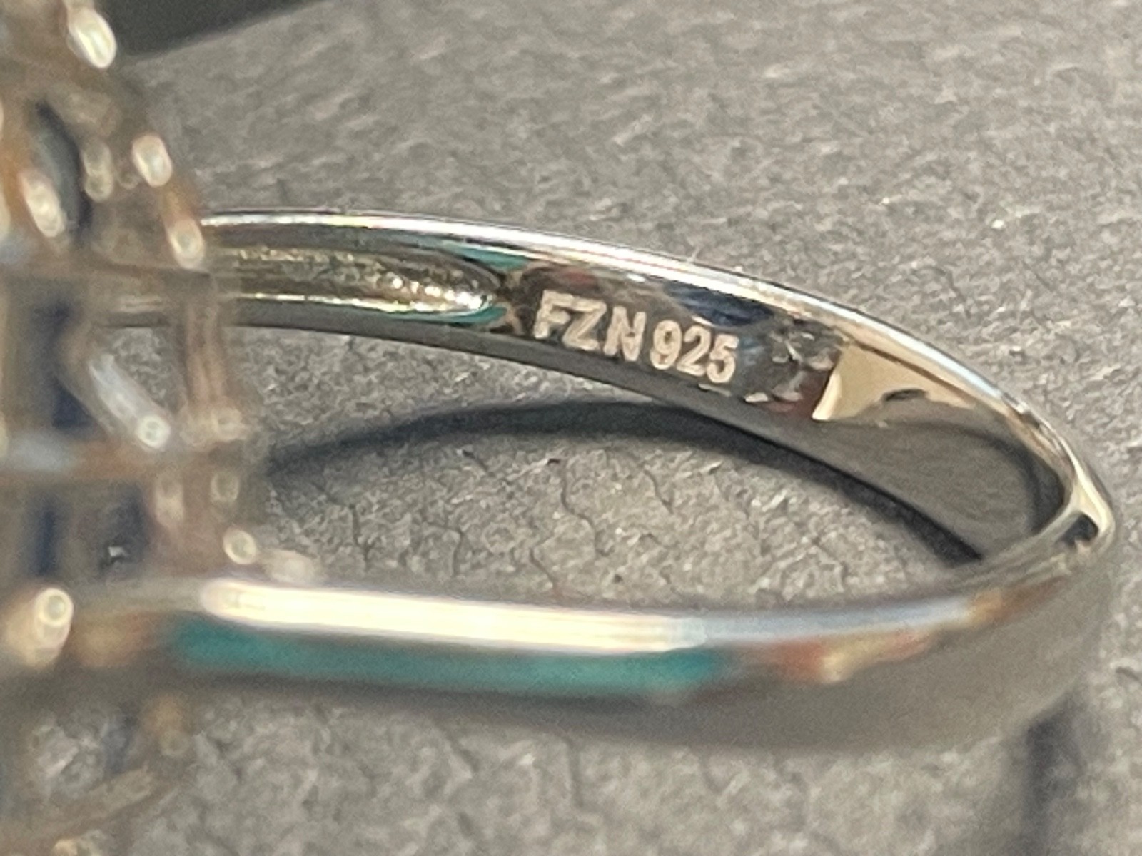 Signed FZN sterling silver 925 .” .5” Oval blue sapphire crystal Ring 7 vintage