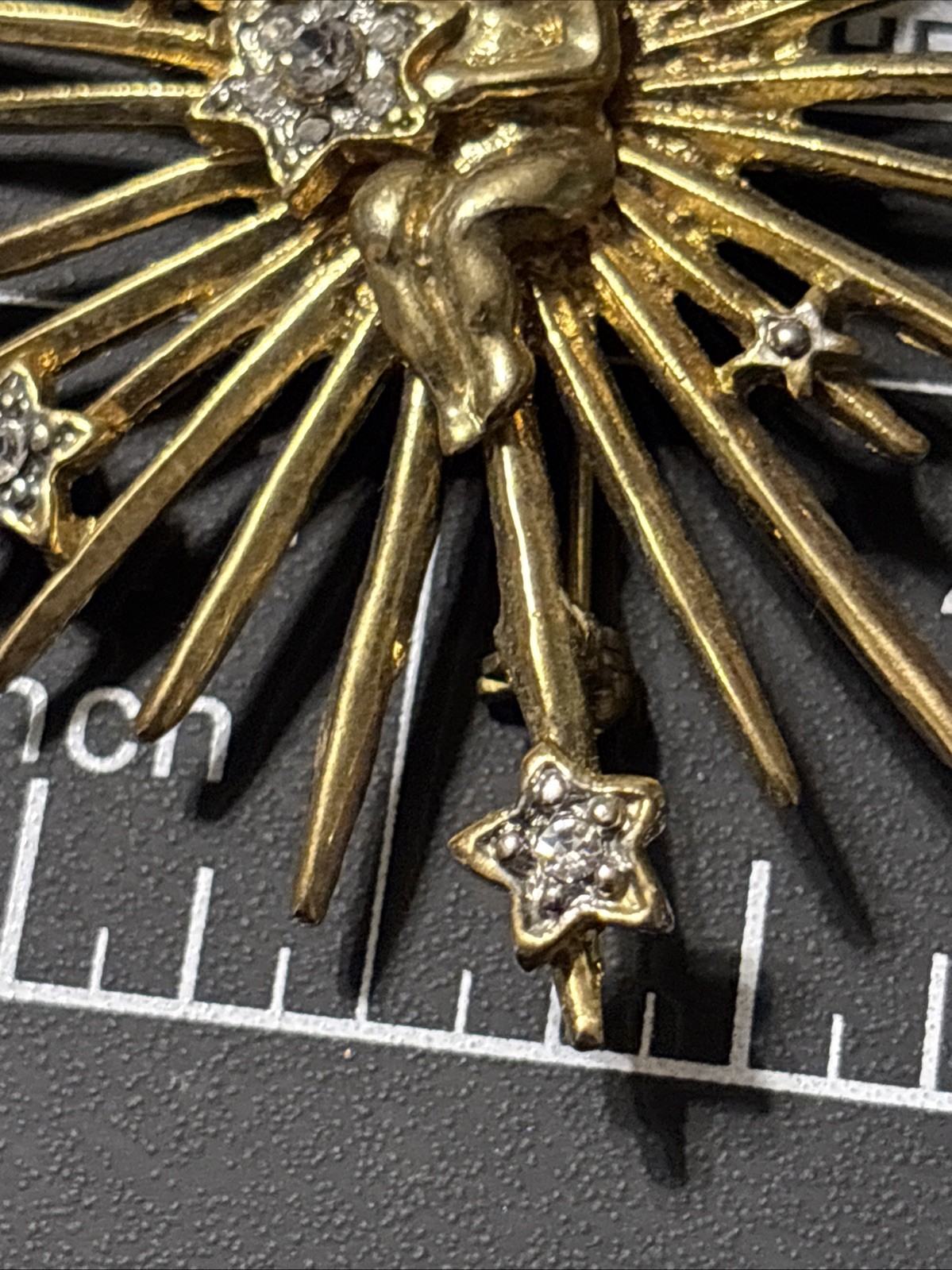 Large Starburst Angel Cherub Brooch