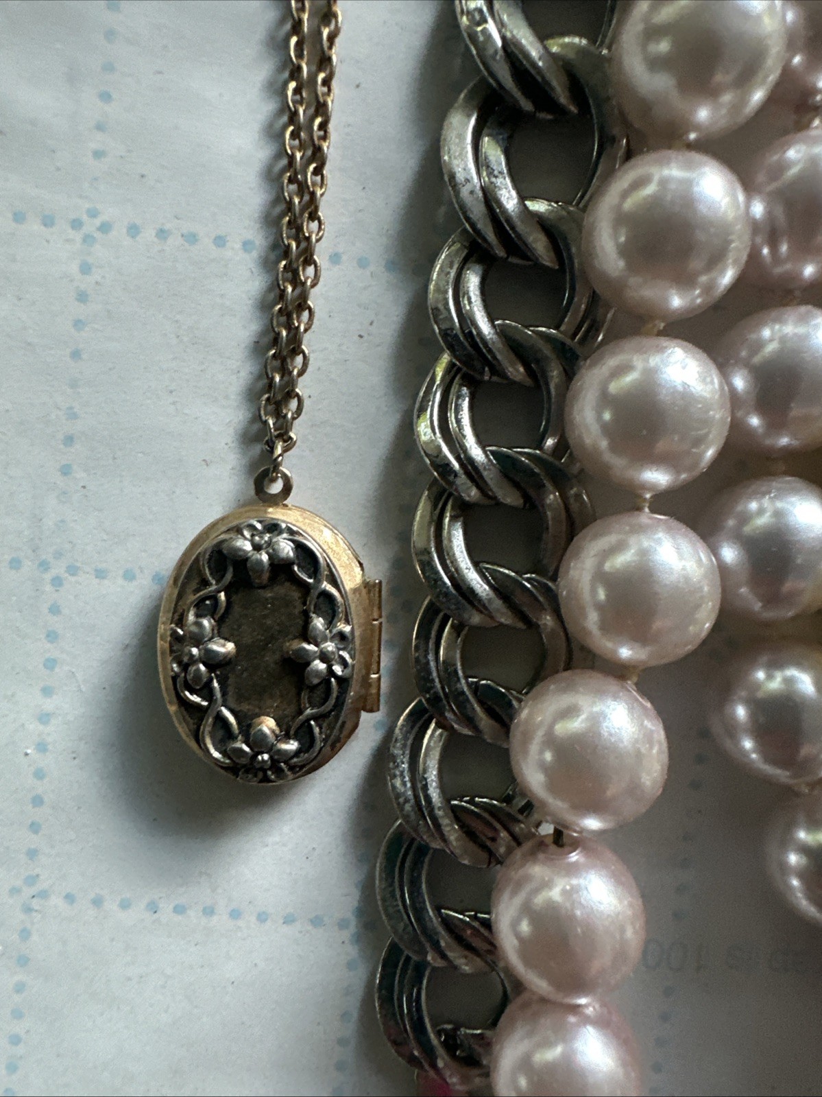 Lot Of Vintage Jewelry Mix Signed Unsigned Mix