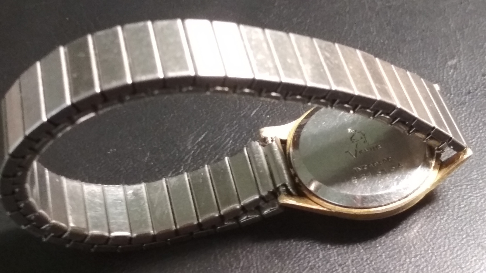 VENUS VINTAGE WOMAN WRISTWATCH MECHANICAL HAND WIND-UP SWISS MADE 19 RUBIS
