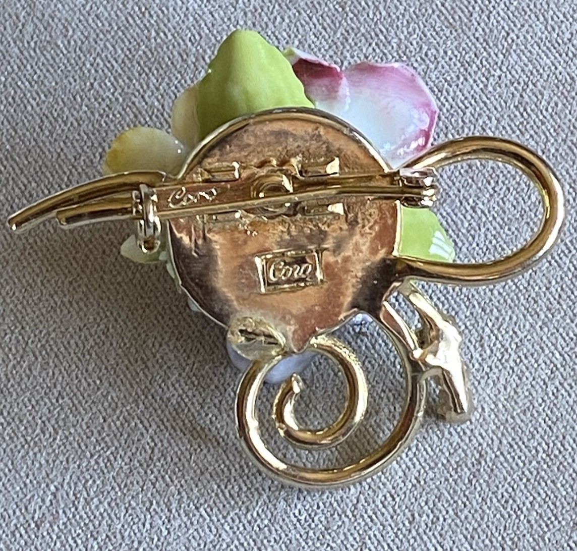 Vintage Coro Floral Bouquet Brooch Porcelain Rhinestone Gold Tone Pin As-Is