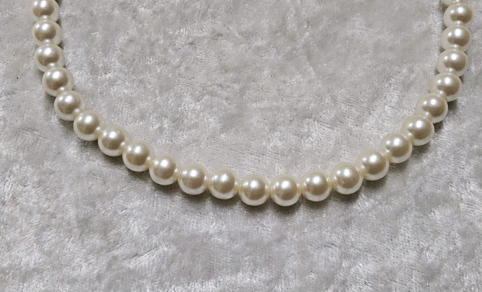 1928 Brand Faux Pearl Necklace Cream Off White Beaded Costume Jewelry Gift