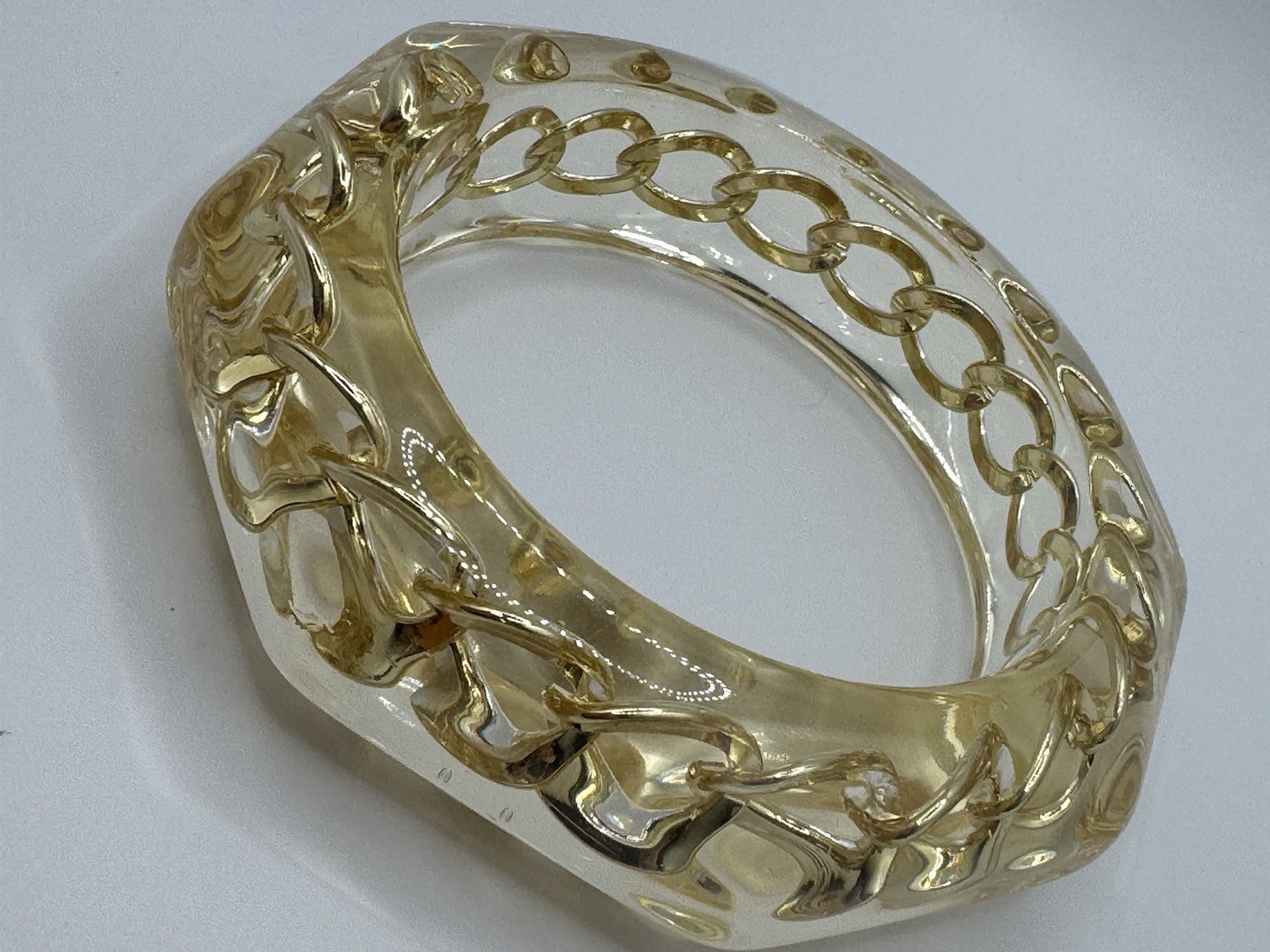 Luxury Vintage 1950s Faceted Lucite Bangle With Gold-Plated Curb Chain Bracelet