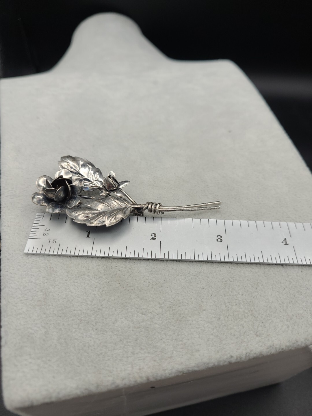 Vintage Sterling Silver pin Brooch Rose Floral Bundle Symbol Of Love Beauty