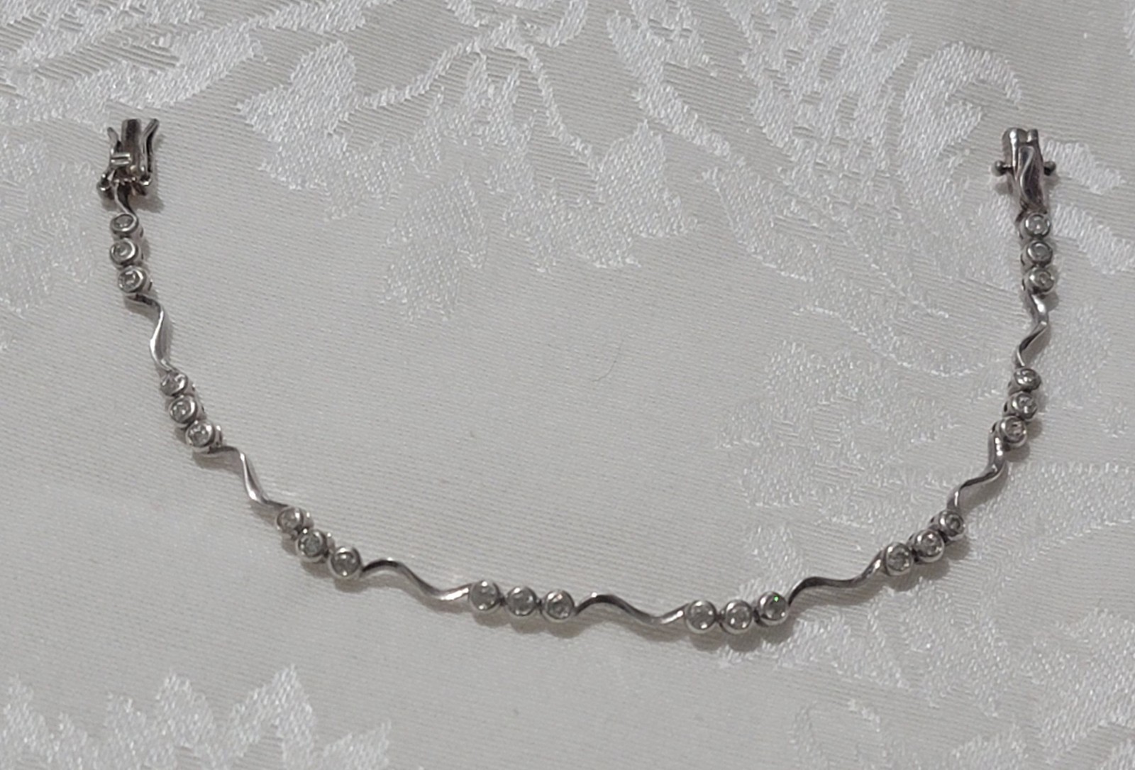 VINTAGE 925 SILVER MAKER MARK DBJ & TINY BRILLIANT CZ STONES 7″ TENNIS BRACELET