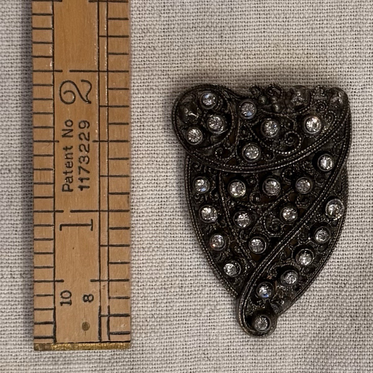 Vintage Rhinestone Leaf Dress Clip | Fur Clip | Silver Tone Filigree Openwork