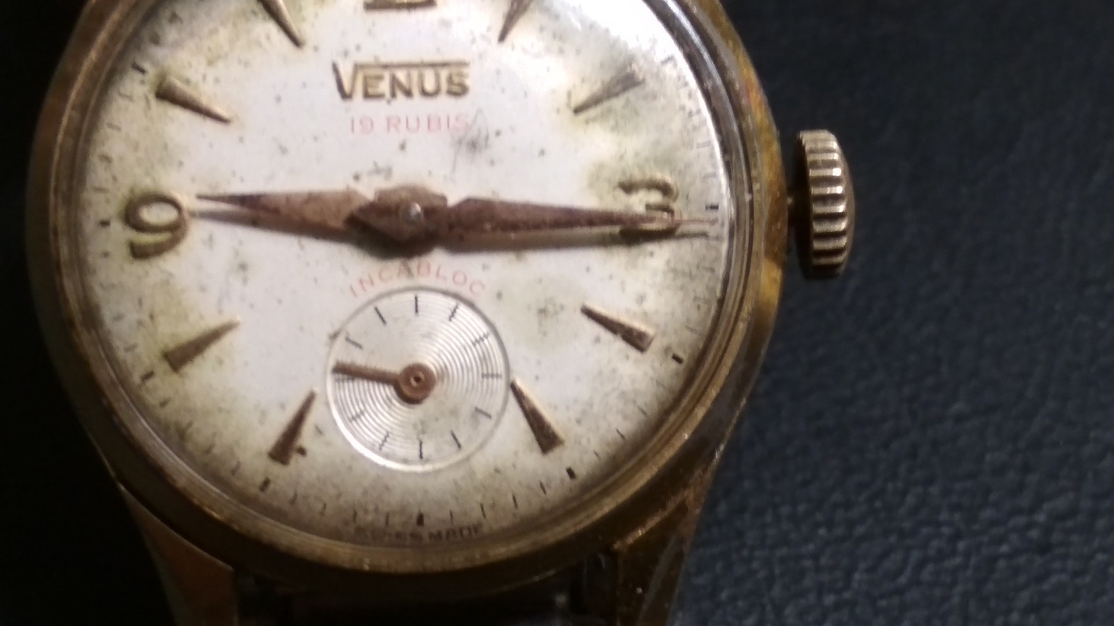 VENUS VINTAGE WOMAN WRISTWATCH MECHANICAL HAND WIND-UP SWISS MADE 19 RUBIS