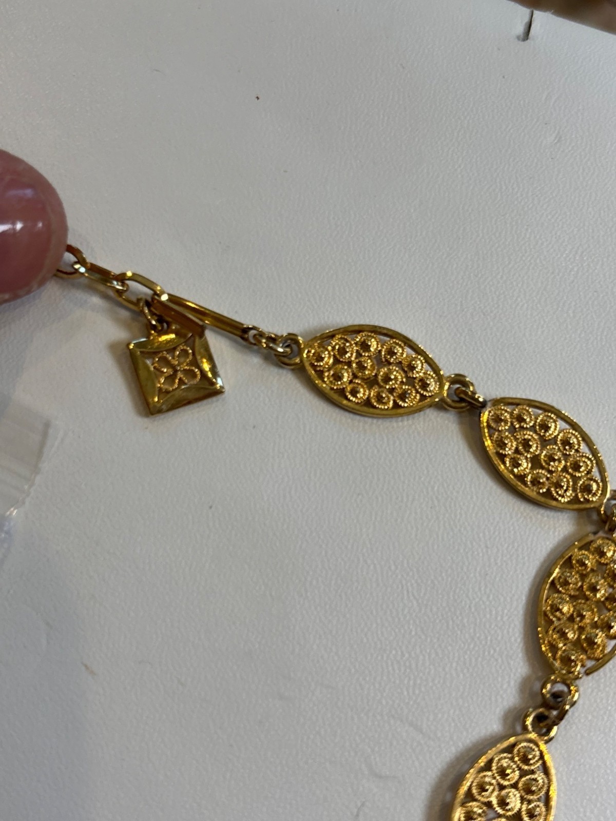 Vintage Gold-Tone Oval Link Necklace With Filigree Design & Hook Clasp