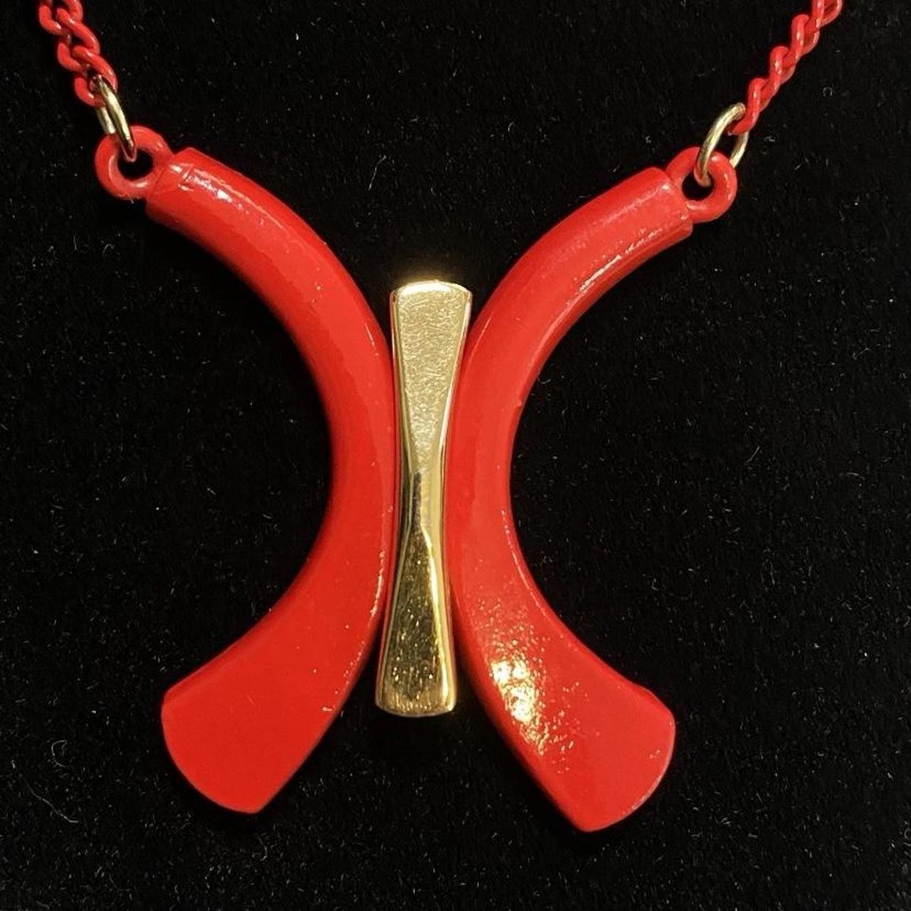 Vintage Necklace Red Enamel Goldtone 60s or 80s 15.5″ Long