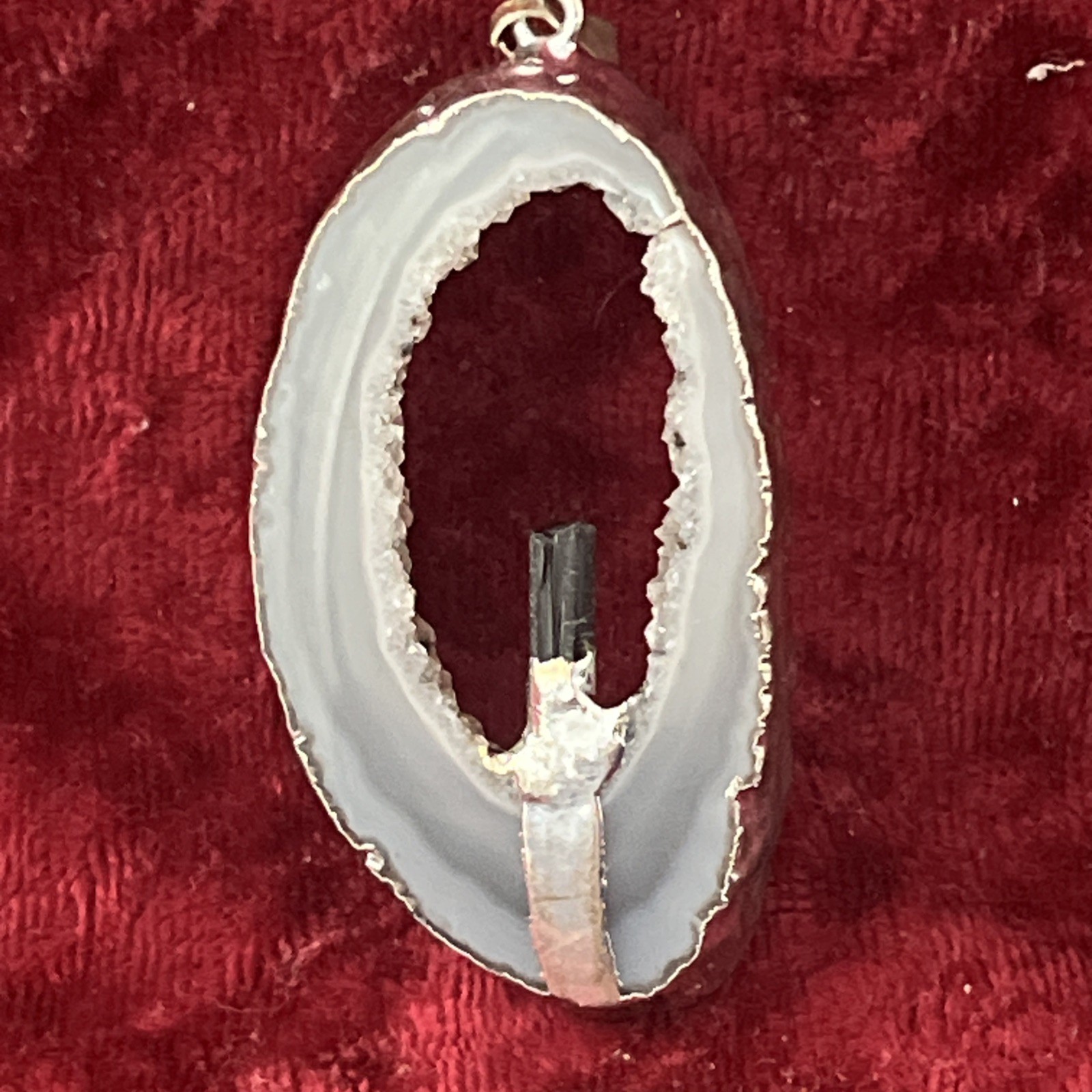 Sterling 925 Silver Dipped Outline & Quartz Mount & Oval Agate Geode Outline
