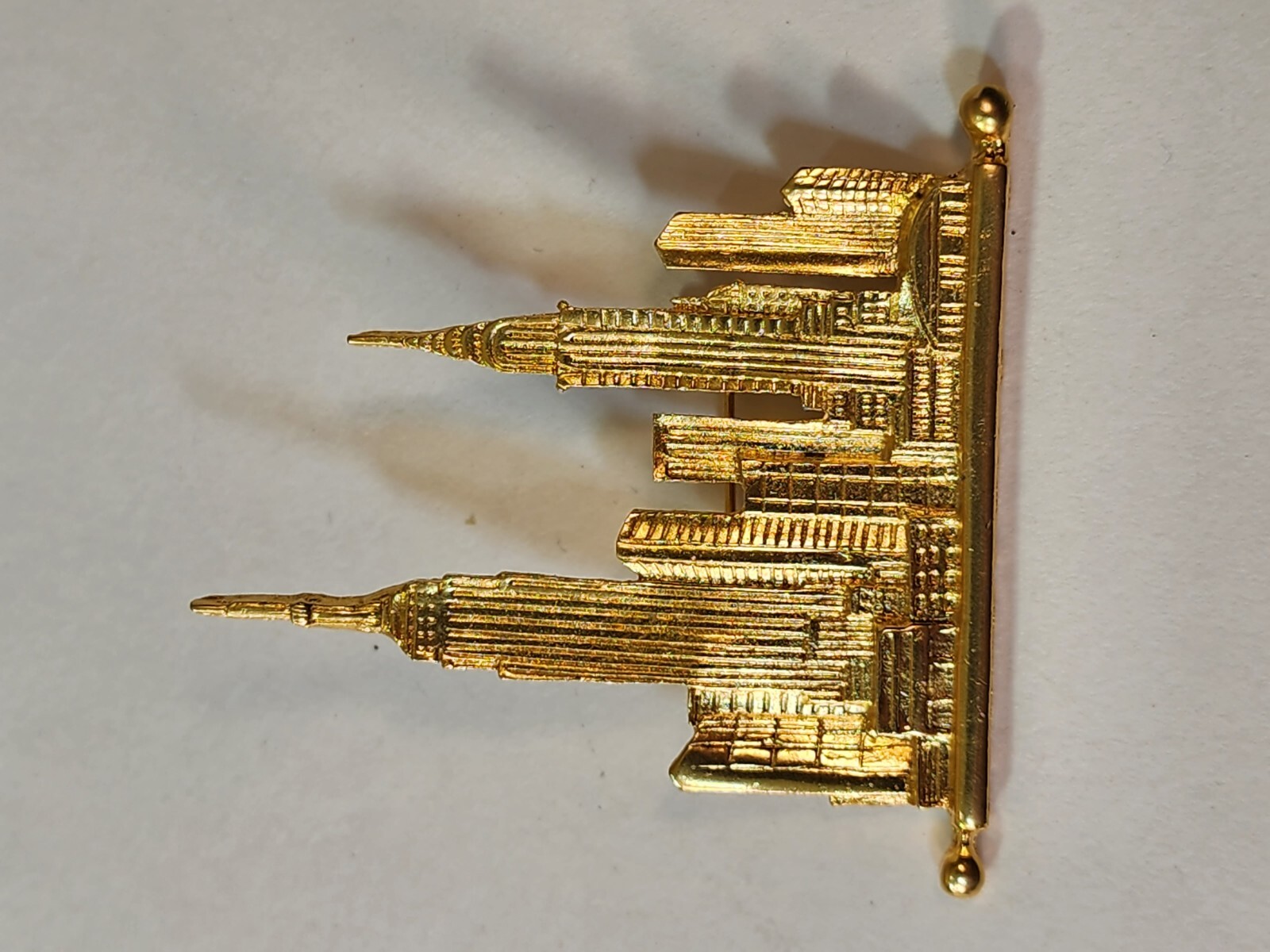Vintage Park Lane Gold Tone New York Buildings Sky Line Brooch Sky Scrapers