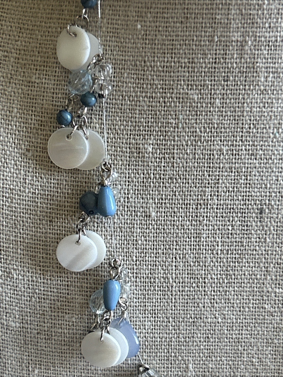 VINTAGE Glass Shell Acrylic Beaded Silver Tone Spring Spring Beachy Necklace 17”
