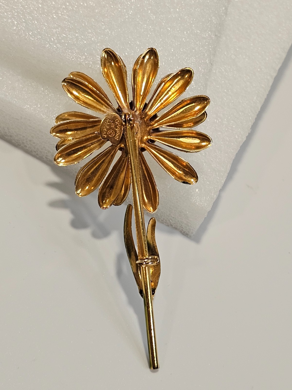 vintage original by Robert enamel daisy flower brooch